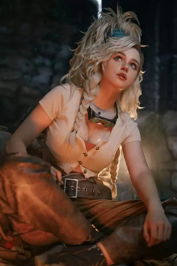 确实火热！ 毛妹cos《怪物猎人：荒野》杰玛