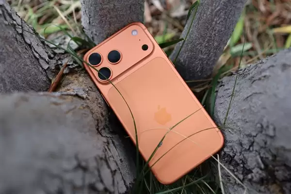 苹果遭遇内存荒：网友担心iPhone 18 Pro要涨价
