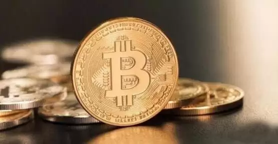 2025年比特币交易所余额波动分析