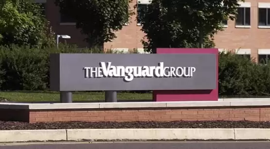 拉里·芬克(Larry Fink)如何让贝莱德(BlackRock)看好比特币,尽管其最大持有者持