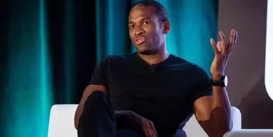 Arthur Hayes:比特币2025年底或达25万美元!狗狗币上看1美元