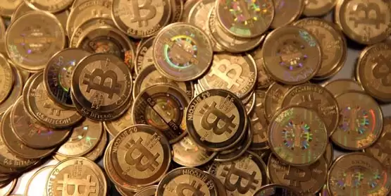 比特币波动率大降、周末交易量创新低!现货ETF让BTC变无趣?