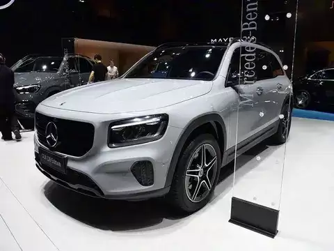 2026款奔驰GLB亮相广州车展：增配减四驱引争议
