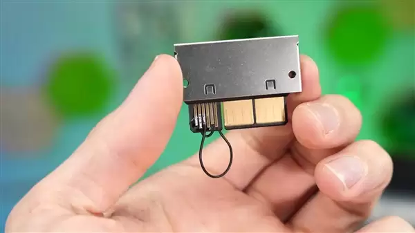 单12V-2×6实现为RTX 5090供电750W！甚至都没敢跑分