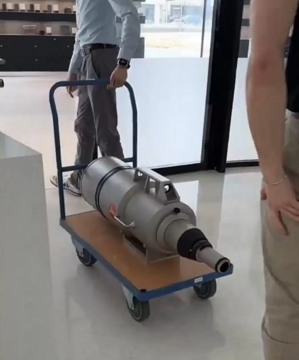 徕卡200万美元望远镜头成全球最贵