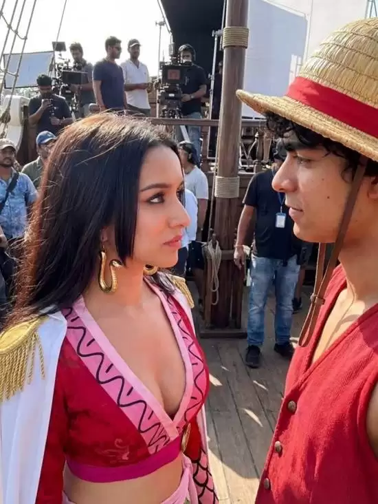 印度性感女星出演真人版海贼王是假的：AI作图