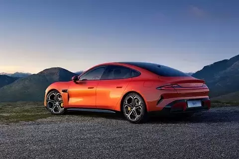 小米SU7高环测试续航亮眼 雷军回应能耗高于特斯拉