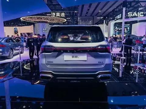 2025款吉利豪越L上市,9.99万起售,搭载Flyme Auto新增1.5T动力