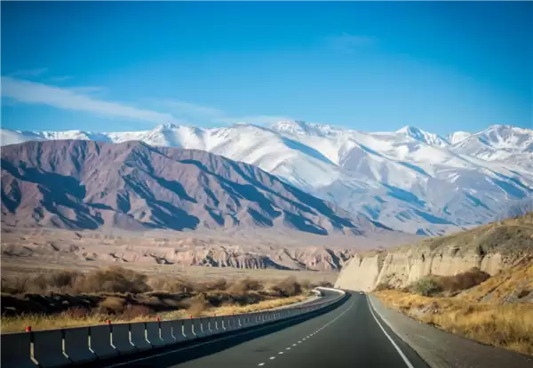 吉林推出“雪假”：义务教育学生可放5天 鼓励职工带薪休假