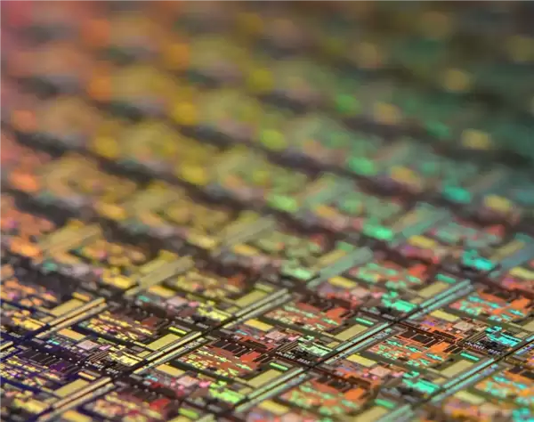 美国官方投资EUV初创企业xLight：1000W功率 4倍于ASML光刻机