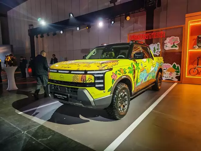 皮卡也能自带按摩大沙发？日产锋坦17.69万起，柴油汽油插混全都有！