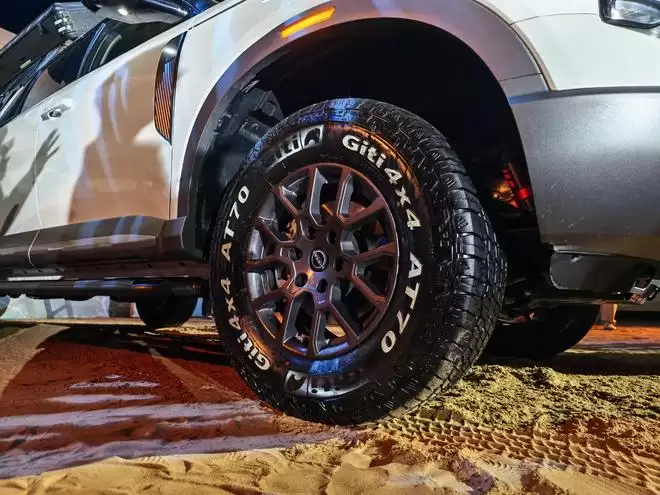 皮卡也能自带按摩大沙发？日产锋坦17.69万起，柴油汽油插混全都有！