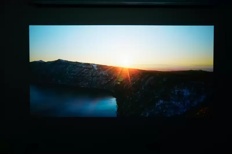卧室缺一台投影仪吗?哈趣H3 Ultra评测:音画同级无敌 哈曼音箱还可以独立使用