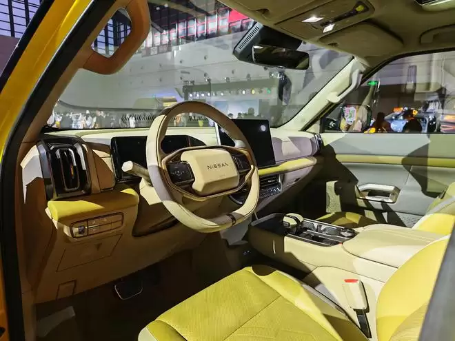 皮卡也能自带按摩大沙发？日产锋坦17.69万起，柴油汽油插混全都有！