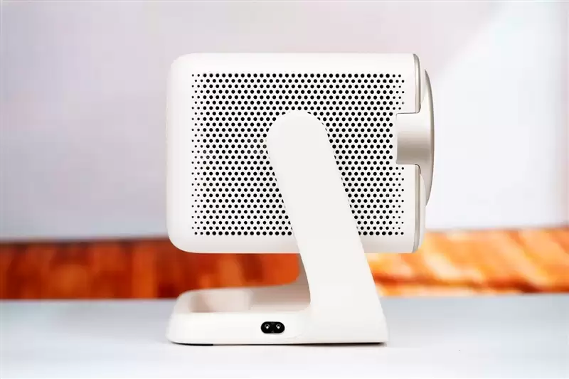 卧室缺一台投影仪吗?哈趣H3 Ultra评测:音画同级无敌 哈曼音箱还可以独立使用