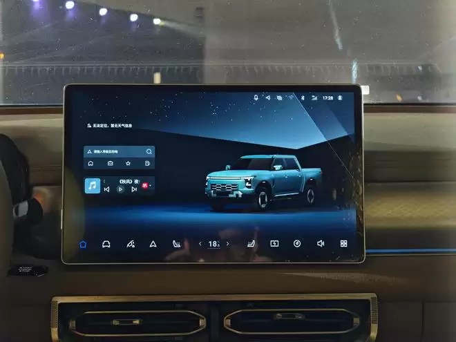 皮卡也能自带按摩大沙发？日产锋坦17.69万起，柴油汽油插混全都有！