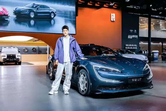 新增星河蓝车色 仰望U7发布新车型配置