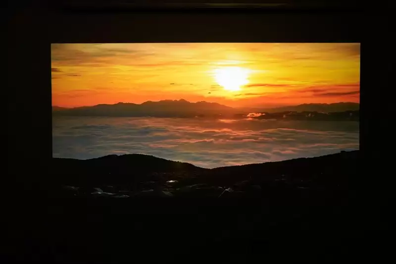 卧室缺一台投影仪吗?哈趣H3 Ultra评测:音画同级无敌 哈曼音箱还可以独立使用