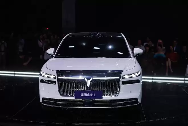 全系四驱全新三电全套华为 岚图追光L开启预订