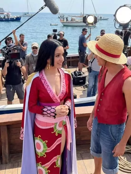 印度性感女星出演真人版海贼王是假的:AI作图