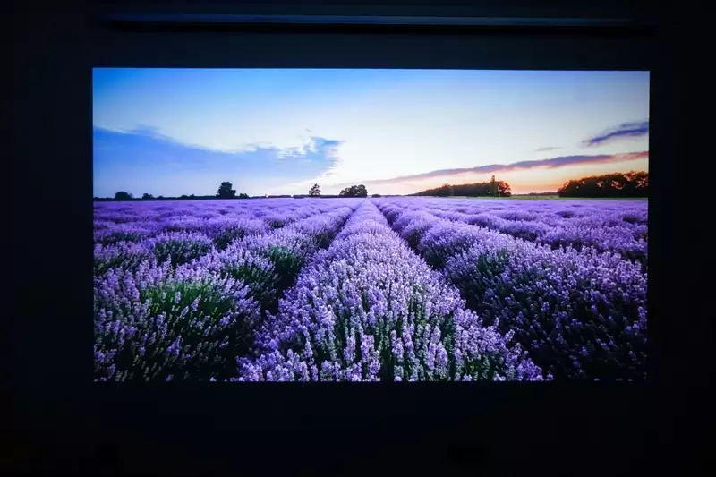 卧室缺一台投影仪吗?哈趣H3 Ultra评测:音画同级无敌 哈曼音箱还可以独立使用