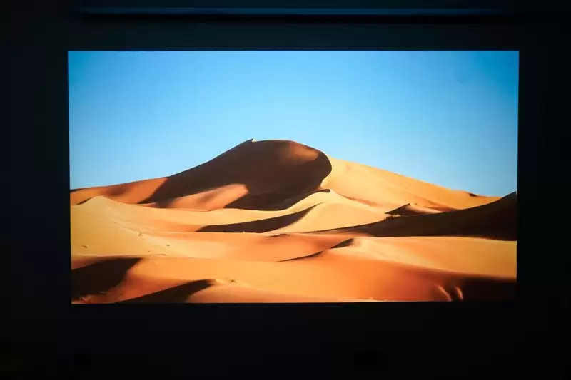 卧室缺一台投影仪吗?哈趣H3 Ultra评测:音画同级无敌 哈曼音箱还可以独立使用