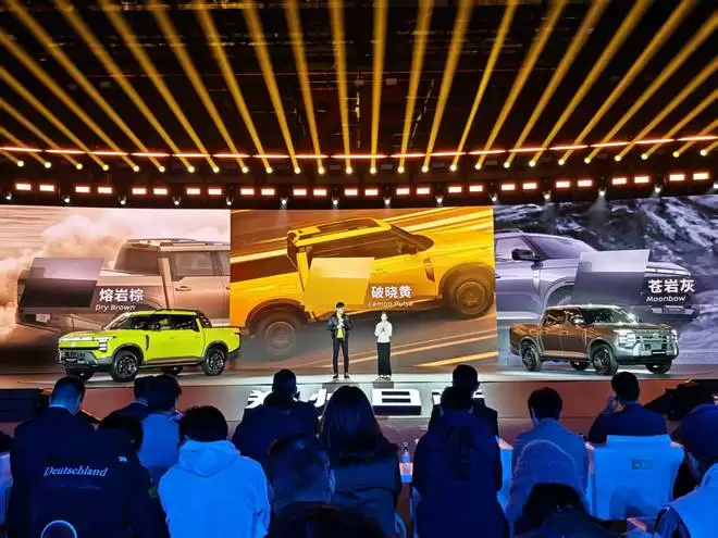 皮卡也能自带按摩大沙发？日产锋坦17.69万起，柴油汽油插混全都有！