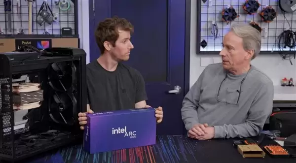 Linux之父Linus配新电脑了！特别要求Intel锐炫B580显卡