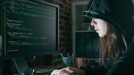 破解女皇发布公开信拥护D加密！指责盗版社群忘恩负义