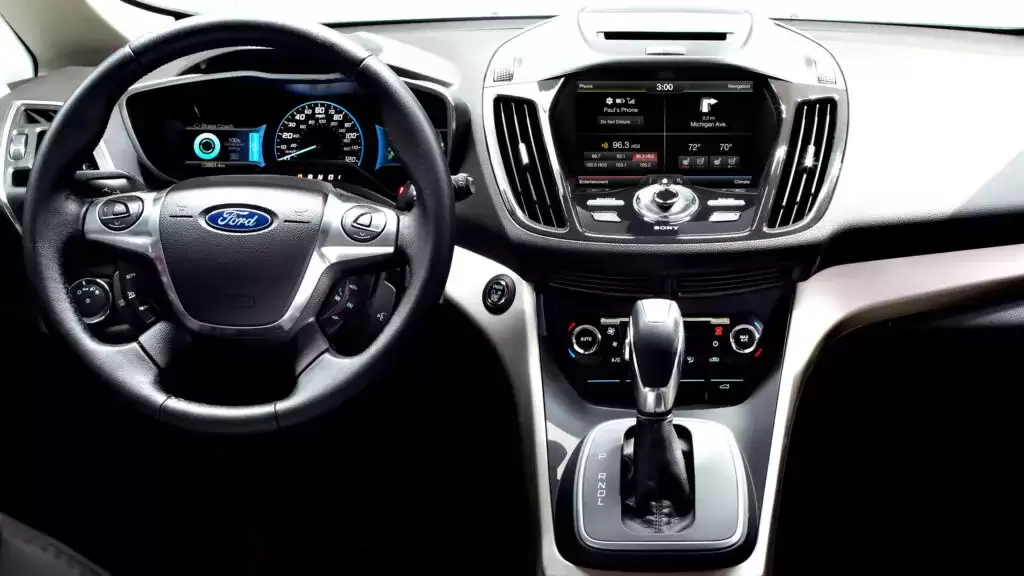 夺命混动车:福特及三家经销商被告上法庭,电池故障灌入毒气致车主死亡