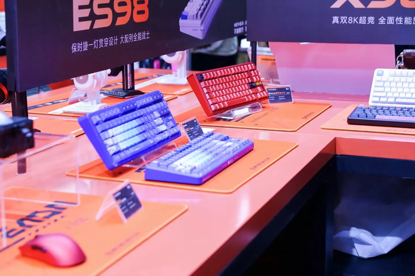 前行者公布洛天依联名 X87S 键盘外观,12月12日预售