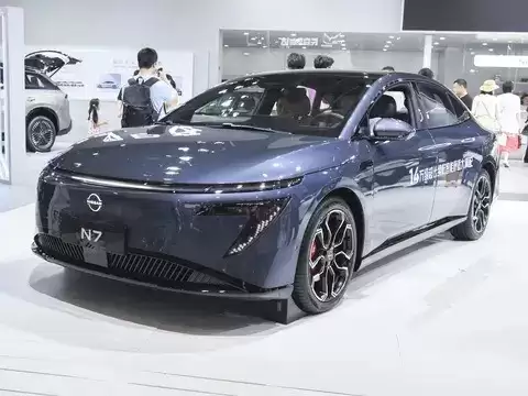 东风日产N7售11.99万起，四款配置如何选？