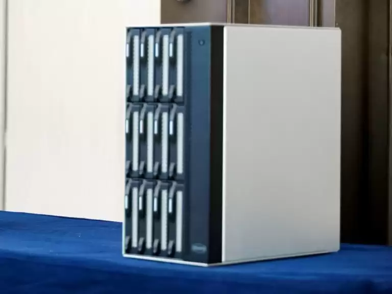 铁威马推AI NAS新品T12-500 Max，2026年发售