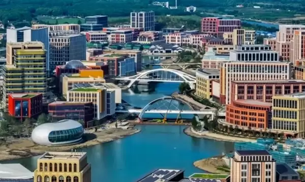 2025年华为花粉年会官宣：12月19日上海淀山湖见！