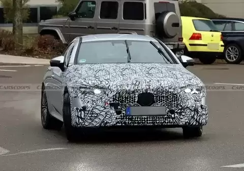 全新奔驰CLE路试曝光 前脸惊艳尾灯争议