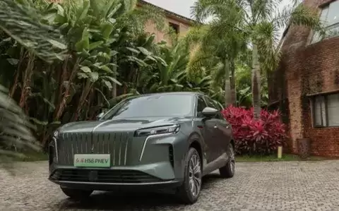 红旗HS6预售17.88万起，能否破局中大型SUV市场？