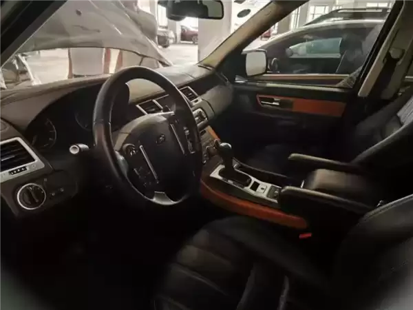 一路虎揽胜上架司法拍卖平台 起拍价1元