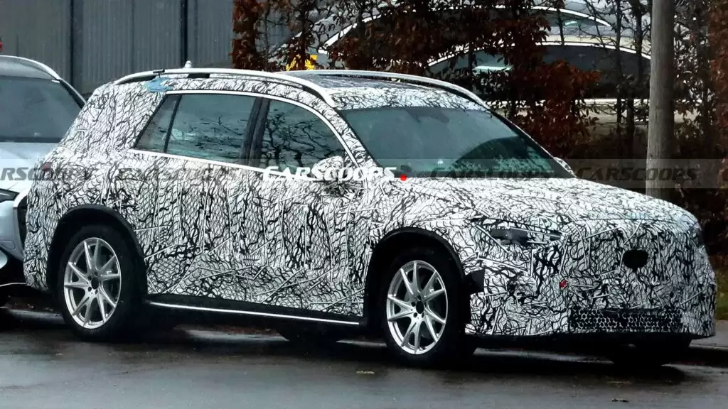 七座版奔驰 GLC EQ 首曝：车身加长，迎合中国市场需求