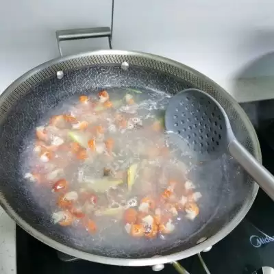 龙虾尾料理步骤2