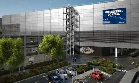 福特CEO驾驶小米SU7,反思中国电动车崛起