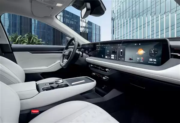 14.98万起 新款福特蒙迪欧上市:终于抛弃分体大灯组