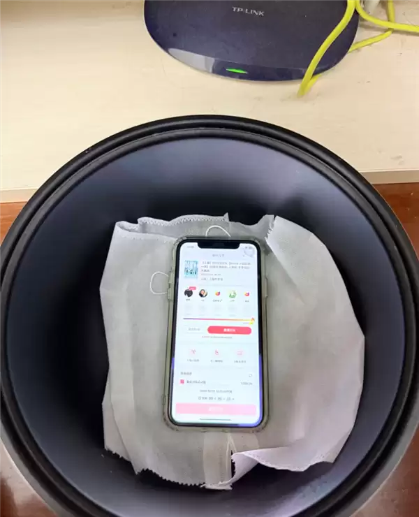 网友称手机放电饭锅内抢票成功率骤增 多家手机品牌客服回应