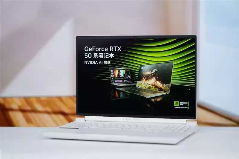 雷神猎刃S游戏本评测：高性能配置与优质SSD的强强联手