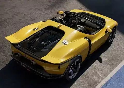 法拉利849 Testarossa首发:混动新旗舰,致敬经典