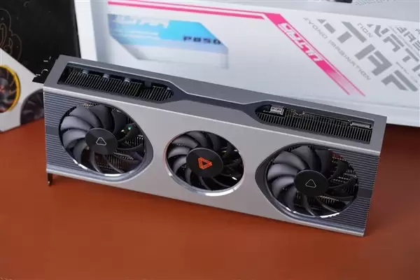 国产GPU第一股 摩尔线程上市首日：中一签可赚超28万！