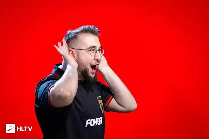 主场战神torzsi!MOUZ横扫黑马B8杀进2-0组,匈牙利狙神亲解队服玄学 主场战神torzsi!MOUZ横扫黑马B8杀进2-0组,匈牙利狙神亲解队服玄学