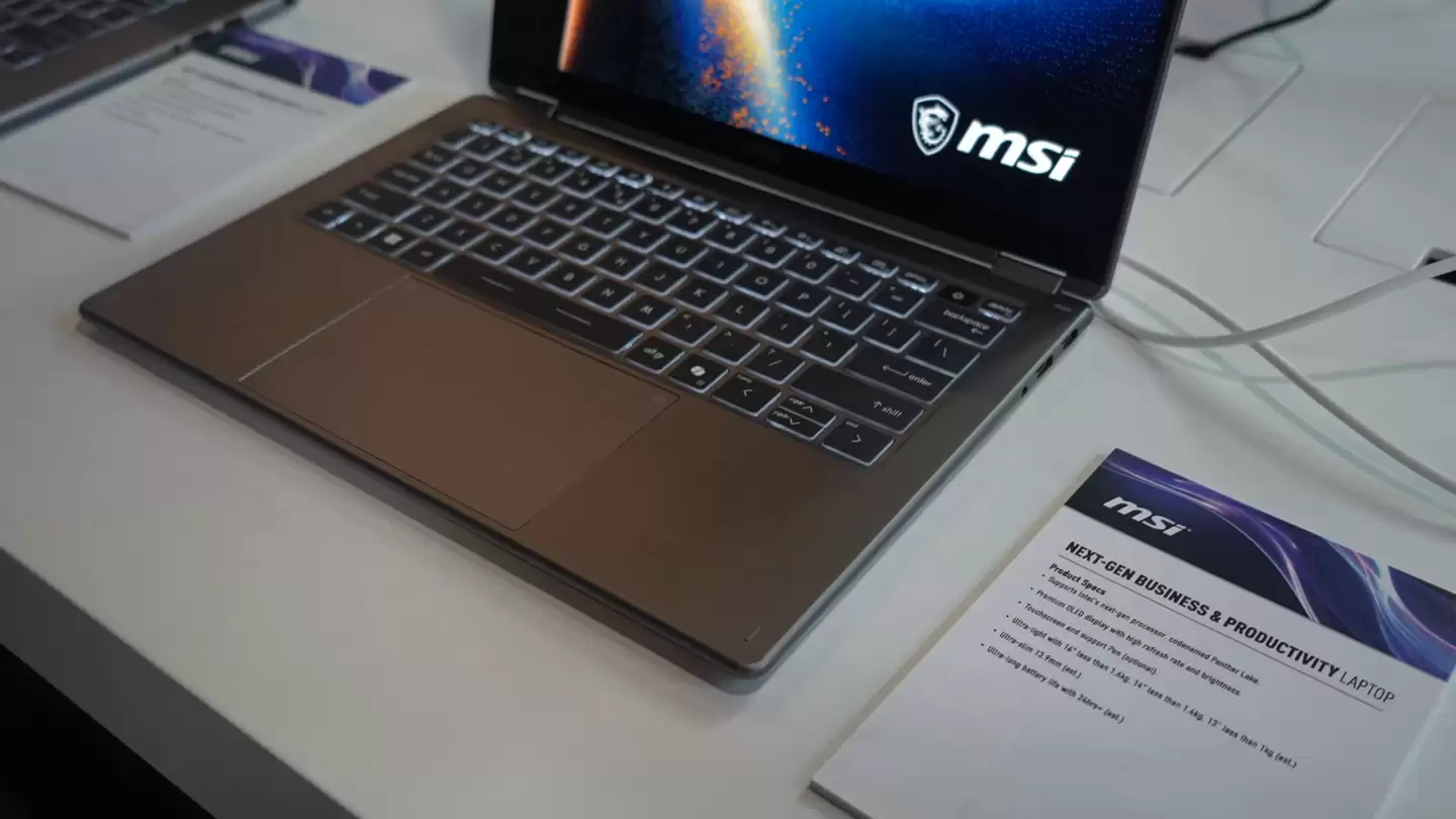 微软预览 2026 款 Prestige 尊爵商务轻薄本:搭载 Panther Lake,多尺寸可选