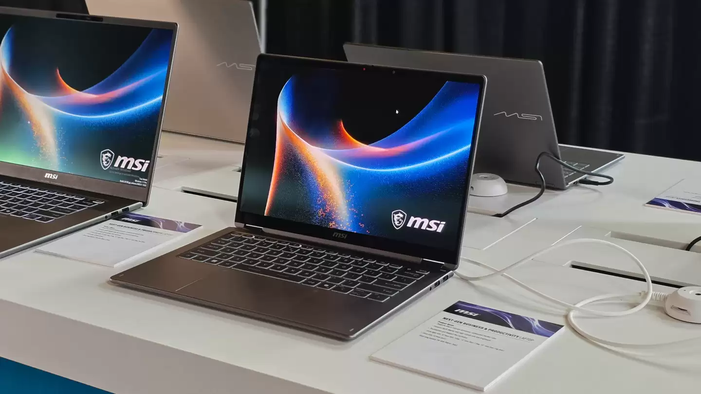 微软预览 2026 款 Prestige 尊爵商务轻薄本:搭载 Panther Lake,多尺寸可选