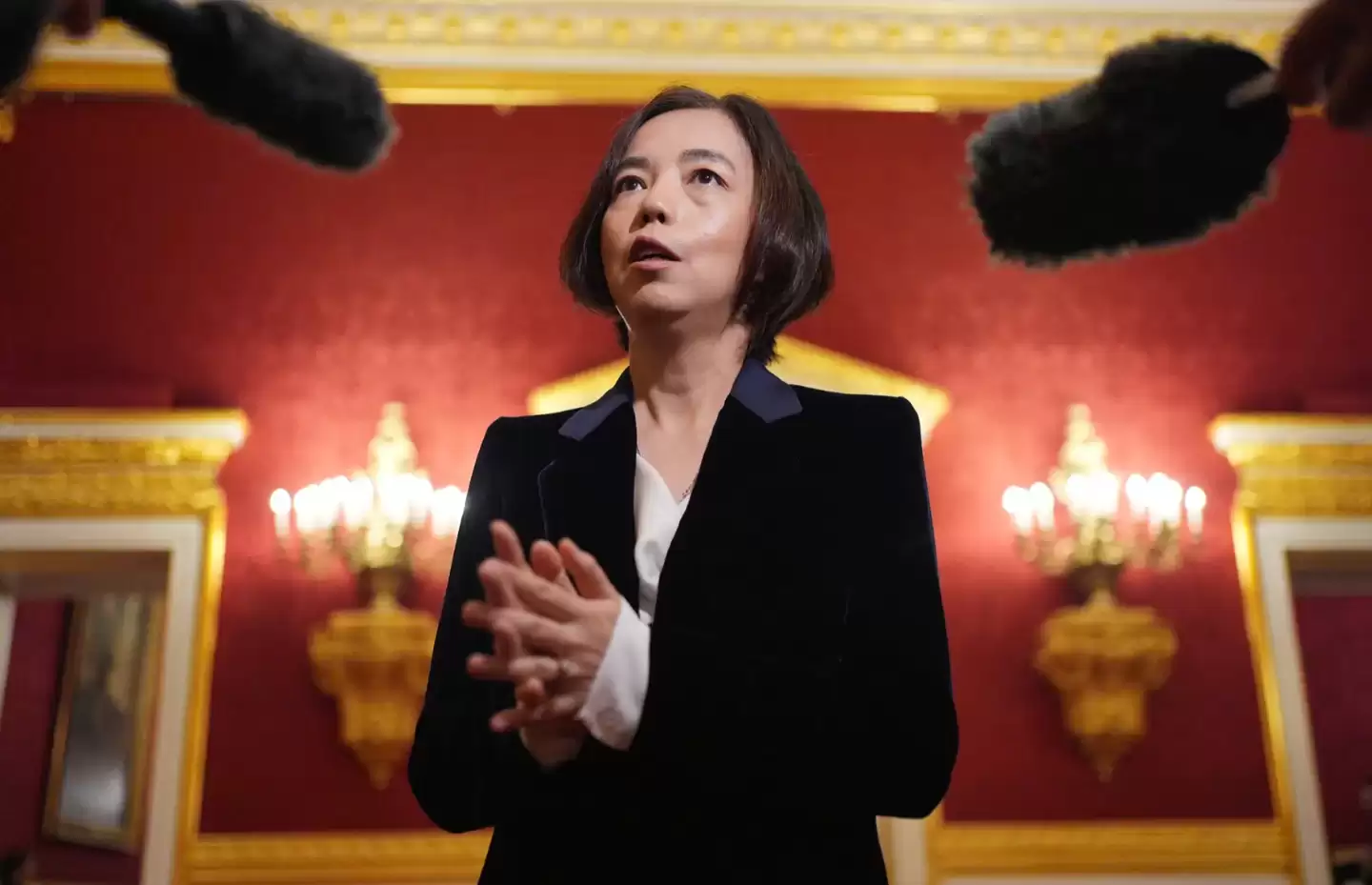 李飞飞批AI舆论两极化：技术远未达乌托邦或末日程度