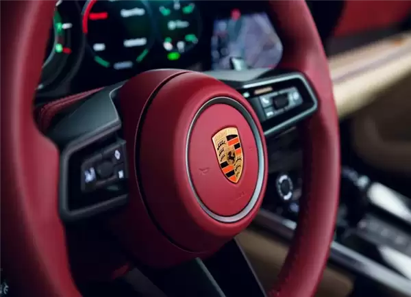 危险信号！俄罗斯数百辆保时捷突然被锁死 自主可控有多重要